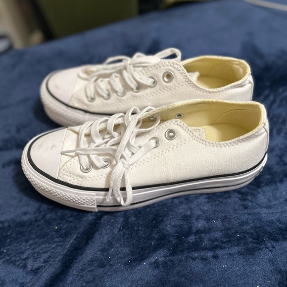 Converse Platform White Canvas Sneakers - Picture 2 of 5